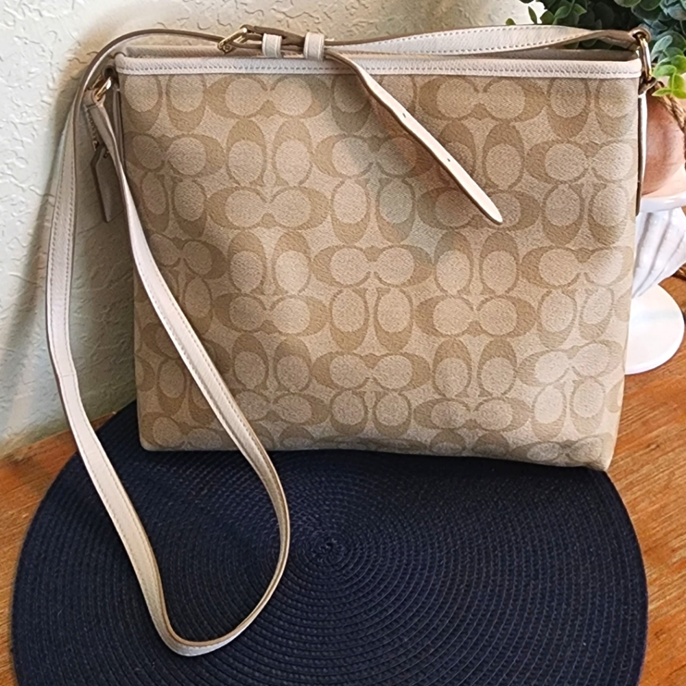 Coach Purse - Picture 2 of 5
